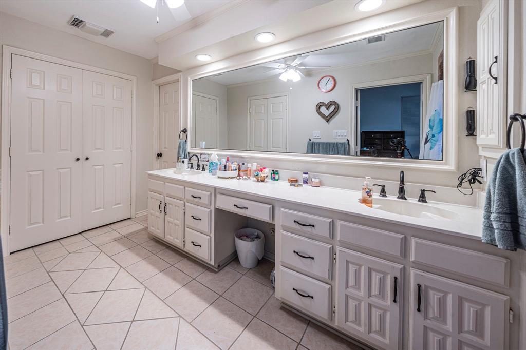 Mc Kamy Lakes Estates - Residential