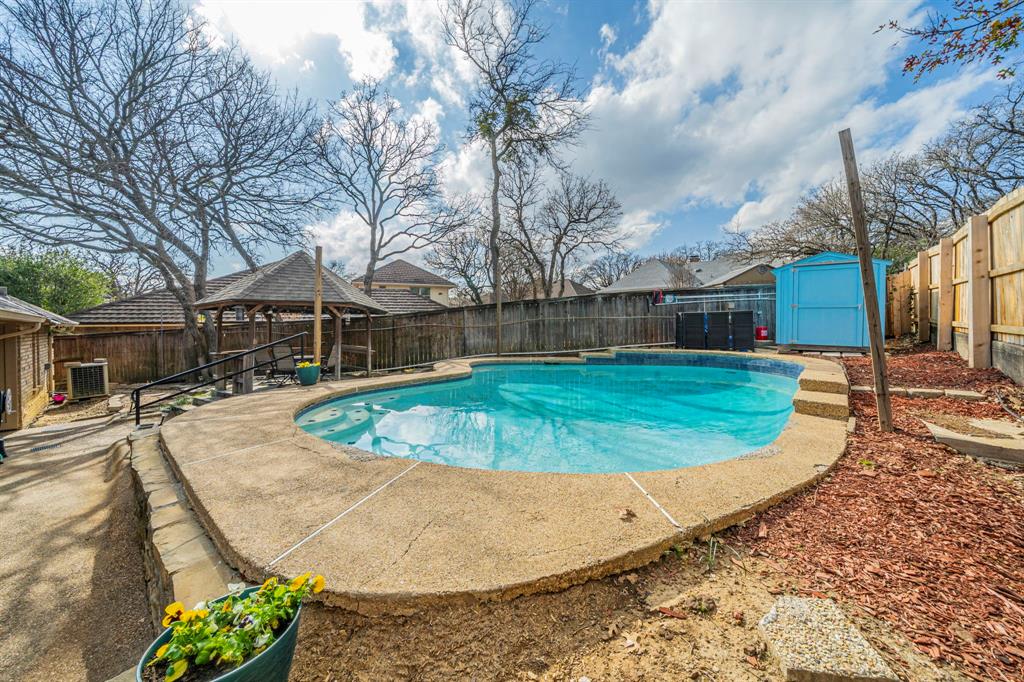 Mc Kamy Lakes Estates - Residential