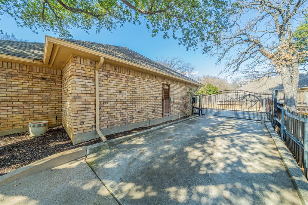 Mc Kamy Lakes Estates - Residential