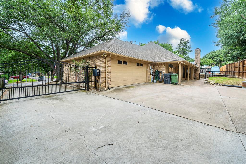 Mc Kamy Lakes Estates - Residential