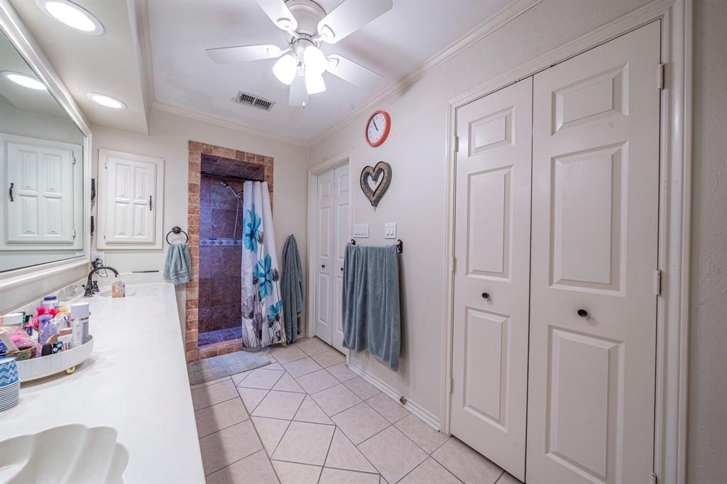 Mc Kamy Lakes Estates - Residential