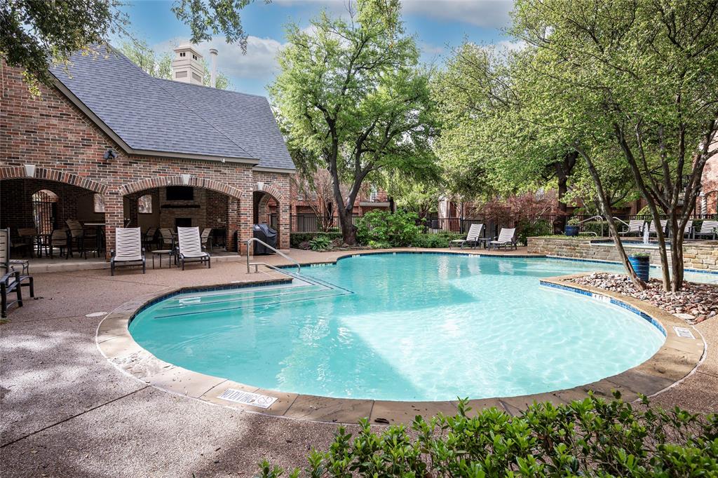 Towne Lake - Residential