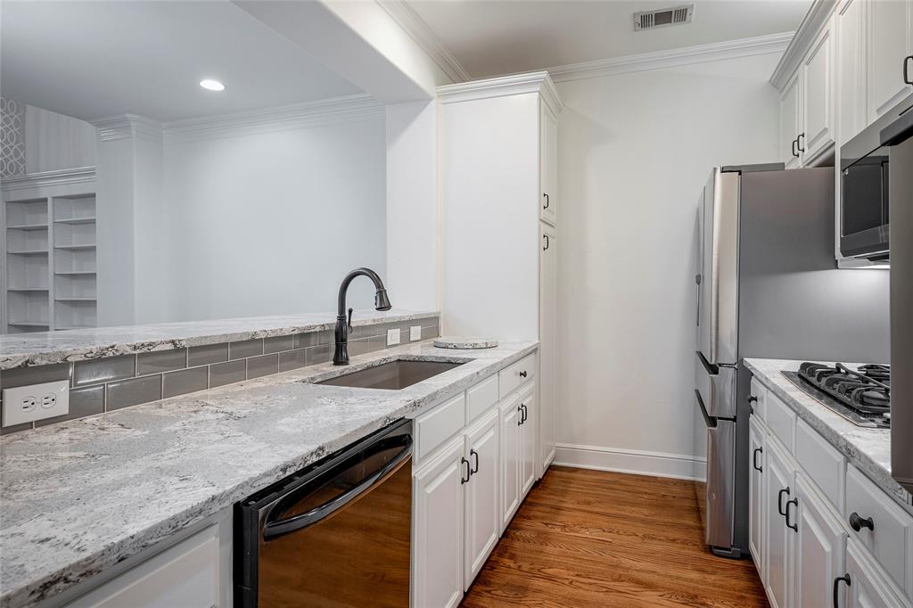 Towne Lake - Residential