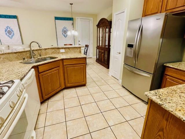 Suncreek Twnhms - Residential