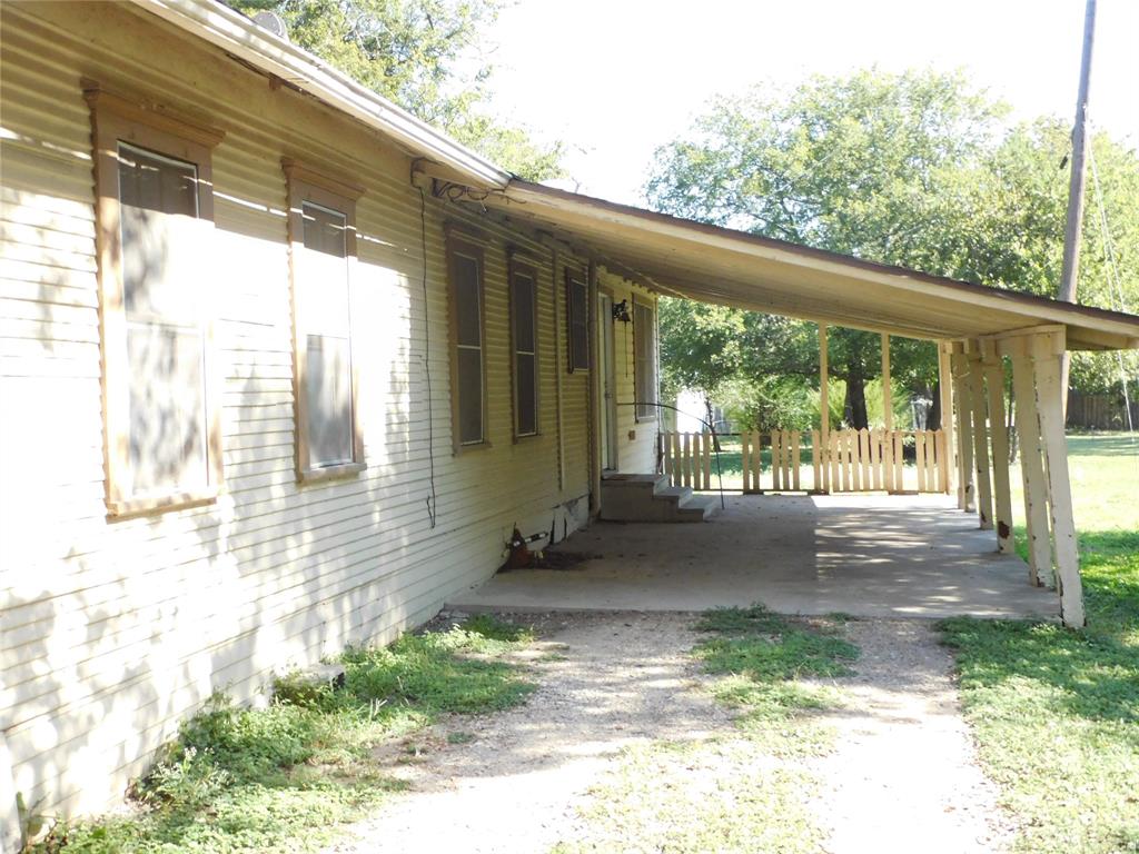 504 N Cypress Avenue