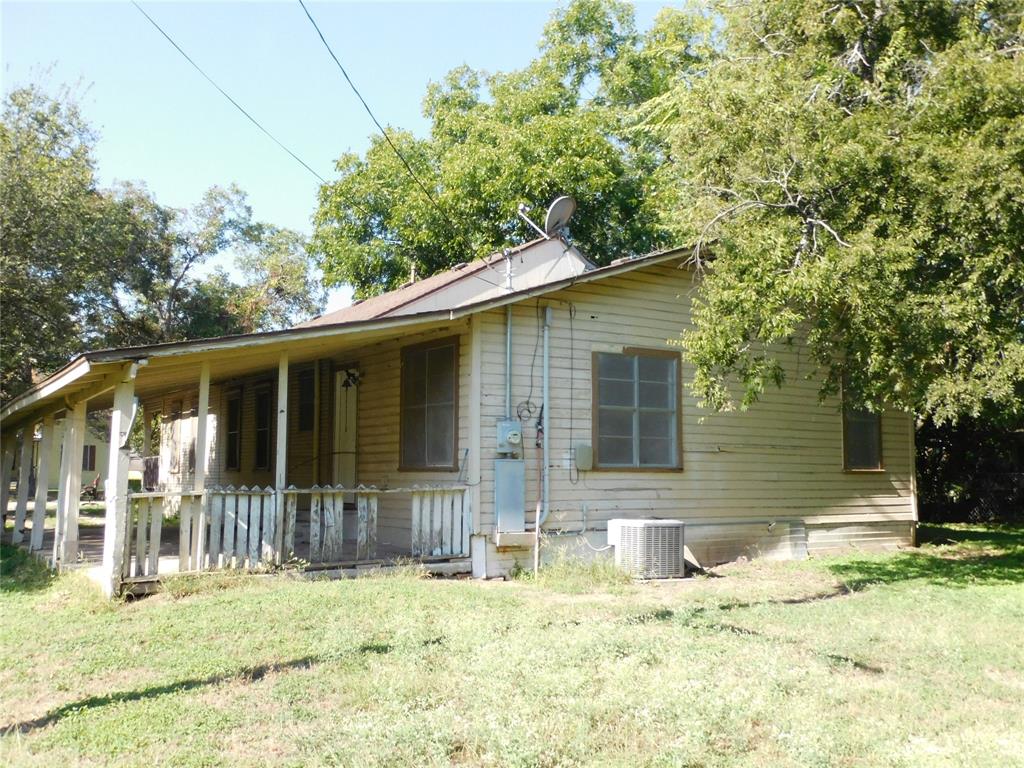 504 N Cypress Avenue