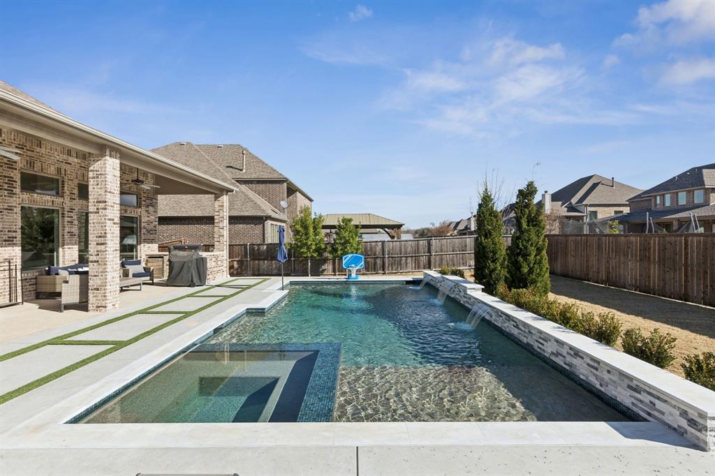 FRONTIER ESTATES - Residential