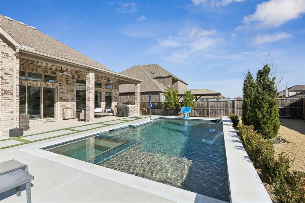 FRONTIER ESTATES - Residential