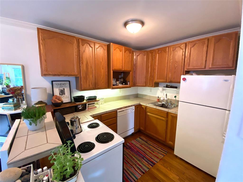 Oak Cliff Annex - Residential Lease