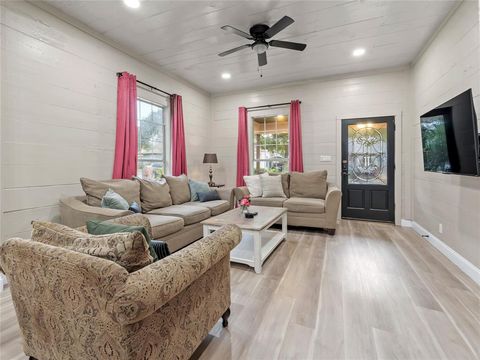 Tiny photo for 421 Martinique Avenue, Dallas, TX 75223 (MLS # 21100066)