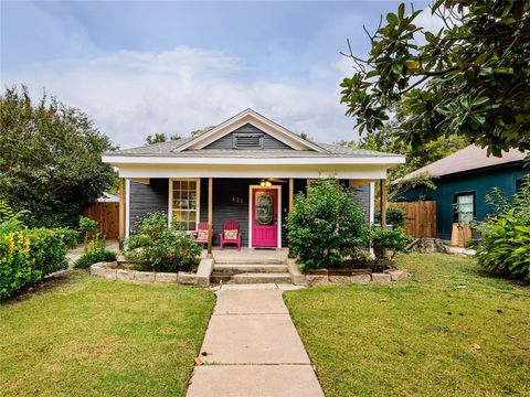 Photo of 421 Martinique Avenue, Dallas, TX 75223 (MLS # 21100066)