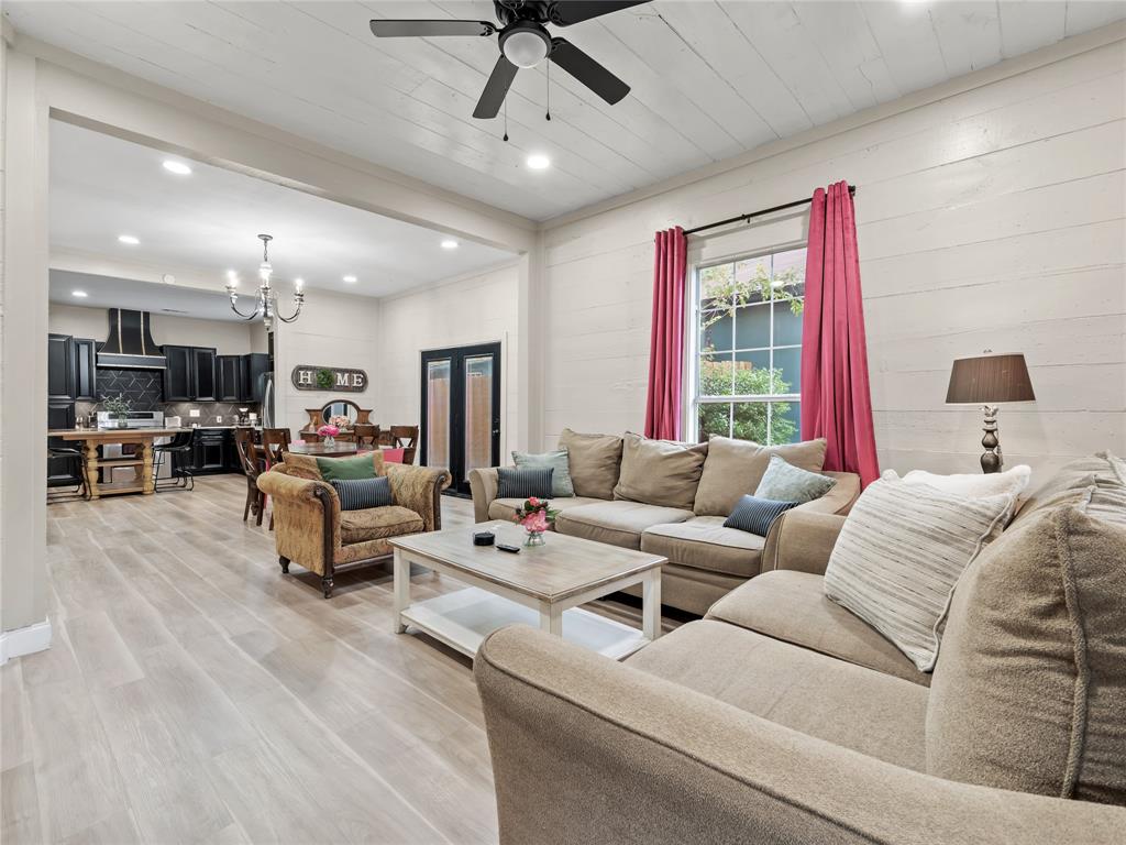 421 Martinique Avenue