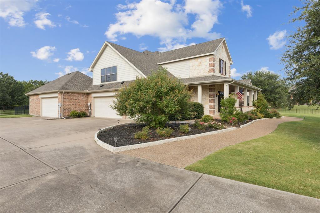 91 Stone Hinge Drive