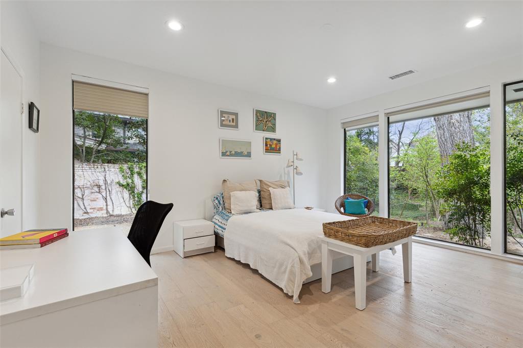 Cloisters Rev - Residential