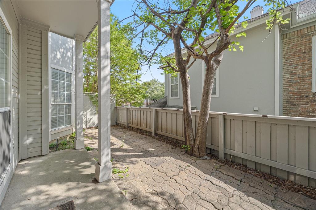 Montfort Twnhms - Residential