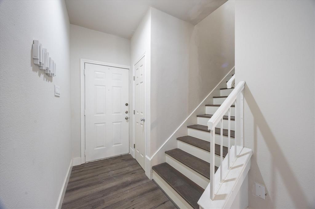 Montfort Twnhms - Residential