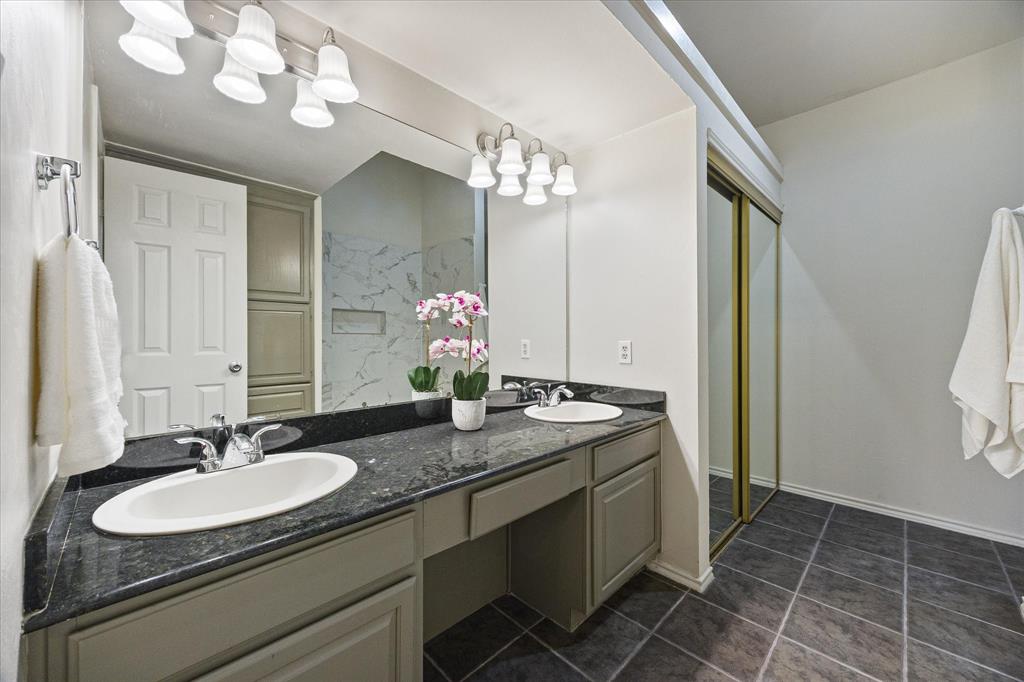 Montfort Twnhms - Residential