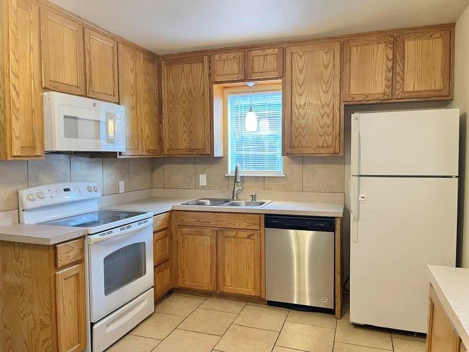 1310 W 12th Street