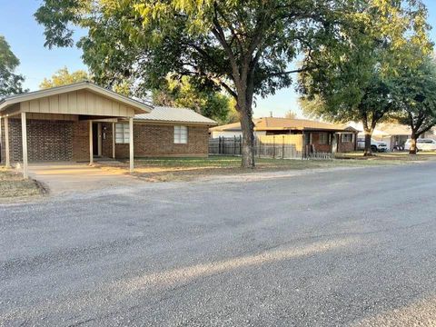 1310 W 12th Street Cisco TX 76437