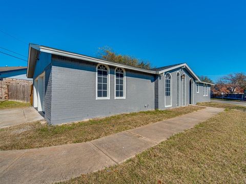 A home in Burleson