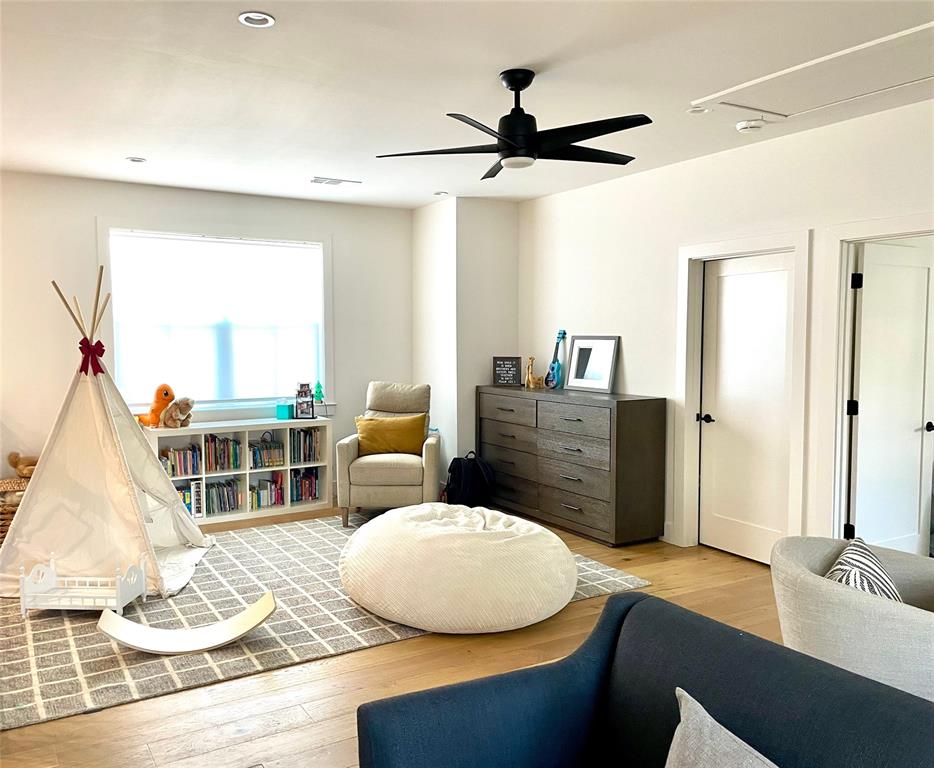 Walnut Hill Park - Residential