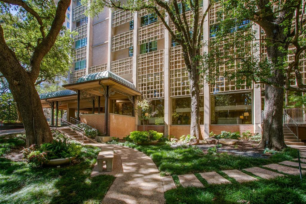 3525 Condos - Residential