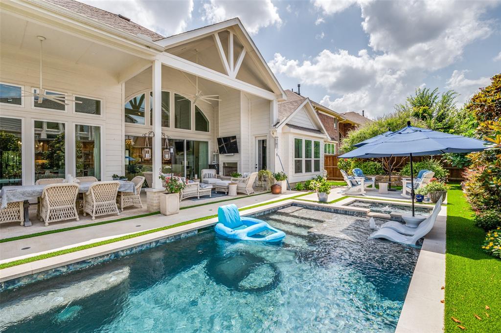 1604 Colonnade Court
