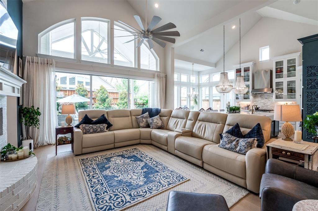 1604 Colonnade Court