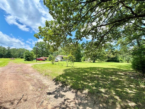 Photo of 5982 Doe Trail, Gilmer, TX 75645 (MLS # 21396915)