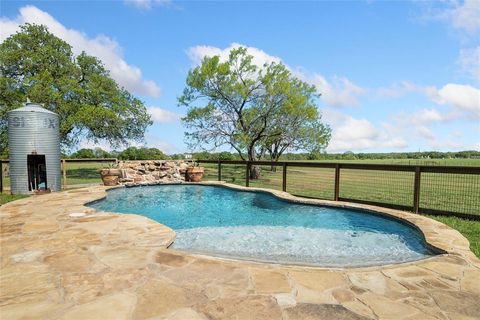 622 Darwin Lane Sunset TX 76270