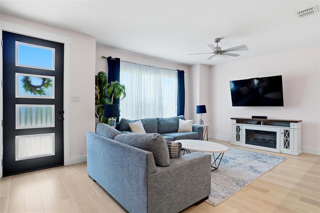 1085 Carnation Drive
