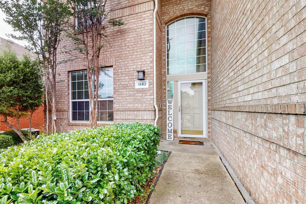 1942 Garrison Way