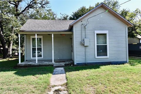 517 W Water Street Weatherford TX 76086