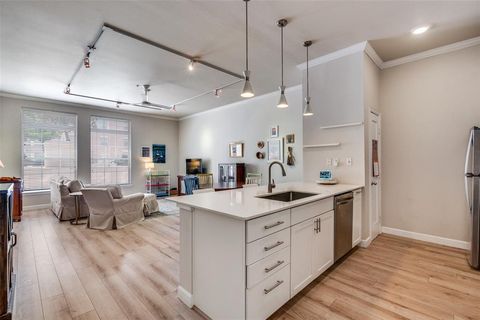 2305 Worthington Street 104 Dallas TX 75204