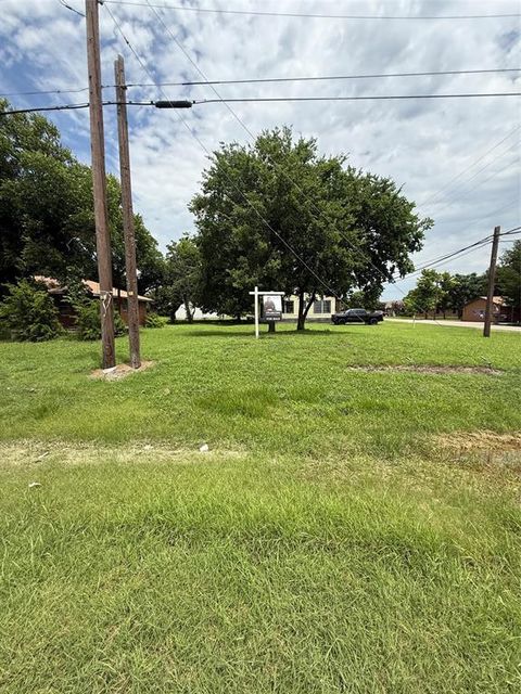 Photo of 116 N N. Anthony Street, Anna, TX 75409 (MLS # 21314547)
