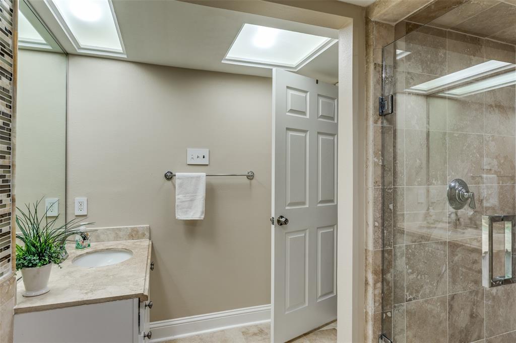 Paradiso Condo Ph 1 - Residential