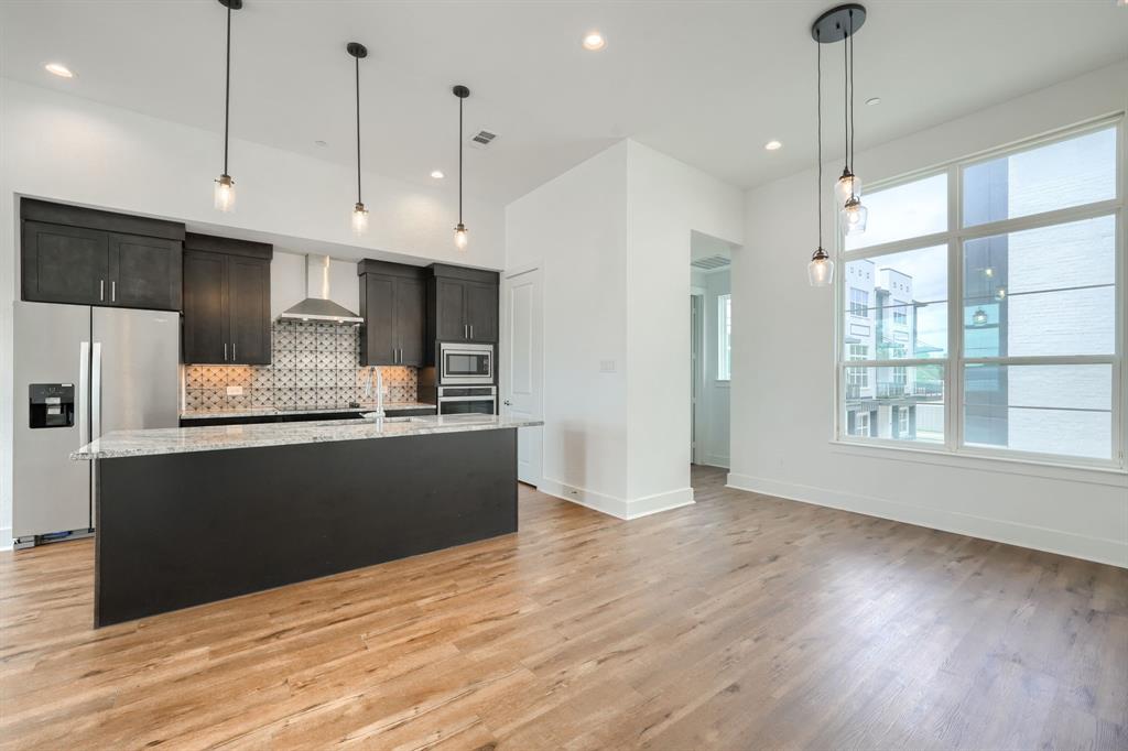 TERRACES ON BEE CONDO - Residential