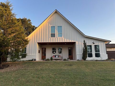 A home in Van Alstyne