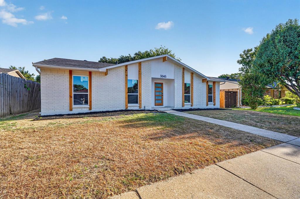 3045 Villa Sur Trail