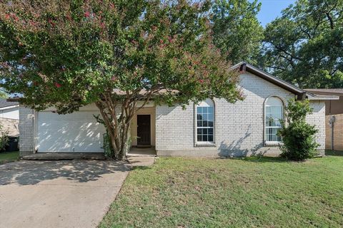 1807 Primrose Lane Arlington TX 76014