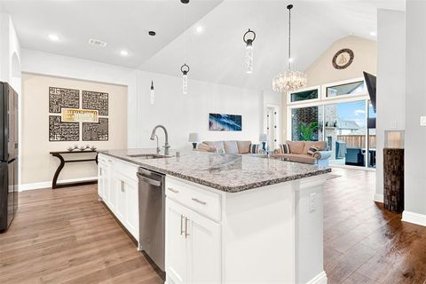 Tiny photo for 8124 Pecan Oak Lane, McKinney, TX 75071 (MLS # 21099966)