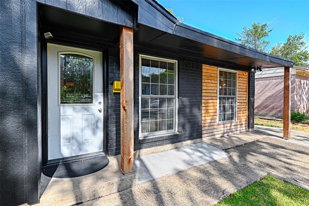 1339 Winding Trail