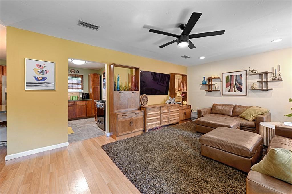 1339 Winding Trail
