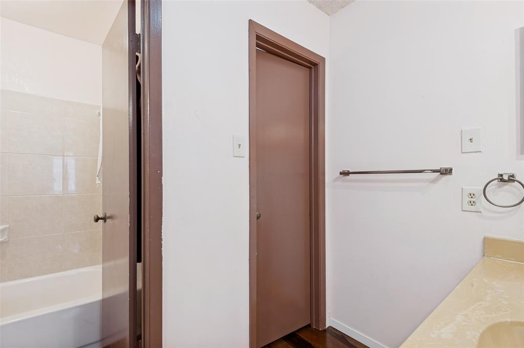 Woodhaven Condo - Residential