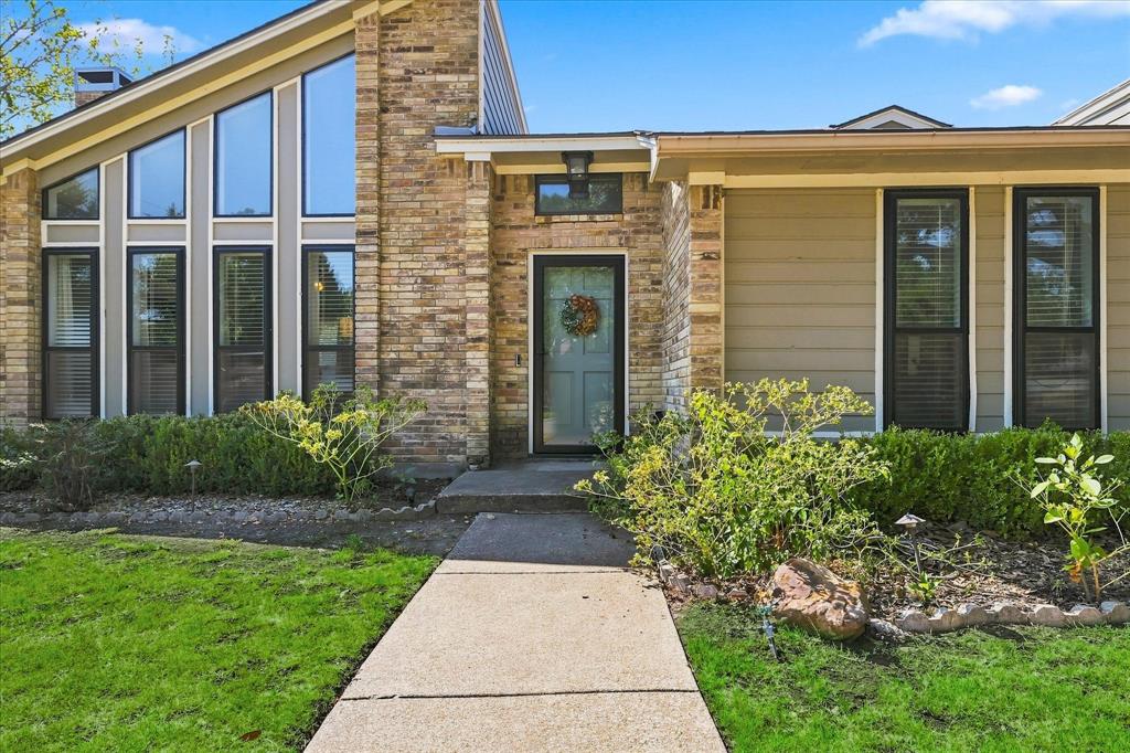 924 Thoreau Lane