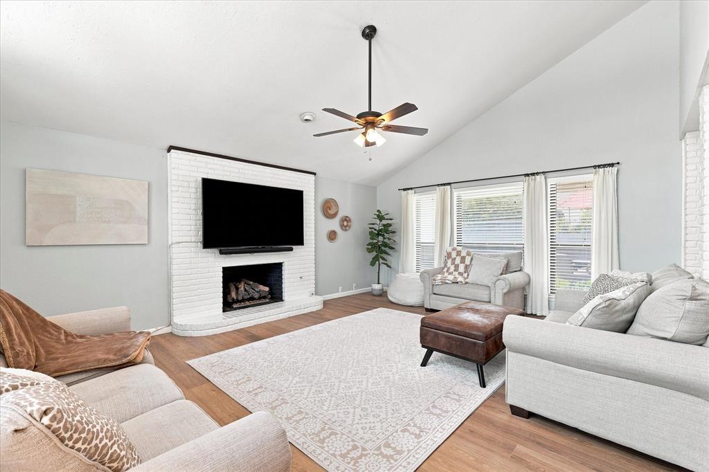 924 Thoreau Lane