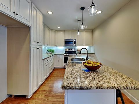 1220 Shasta Avenue Dallas TX 75211