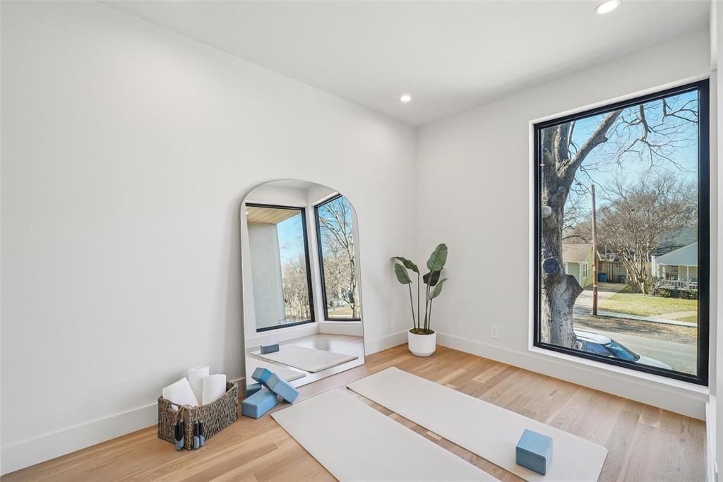 Lake Crest - Residential