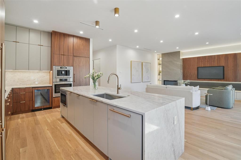 Lake Crest - Residential