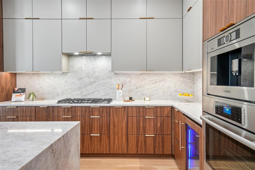 Lake Crest - Residential